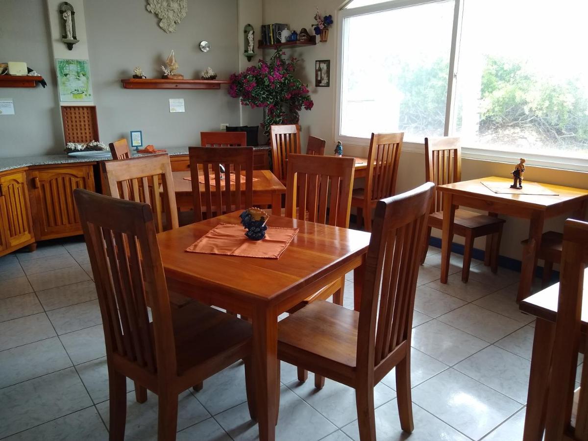 Drake Inn Puerto Villamil Bagian luar foto