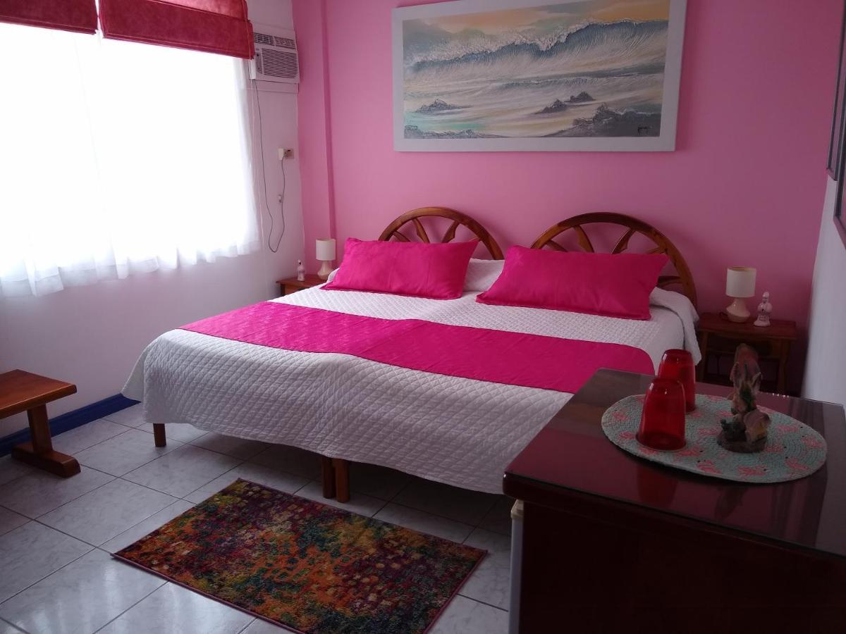 Drake Inn Puerto Villamil Bagian luar foto