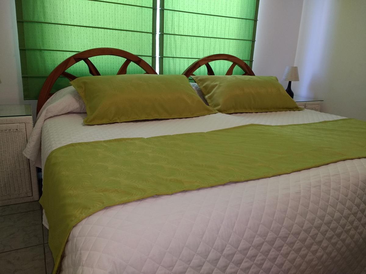 Drake Inn Puerto Villamil Bagian luar foto