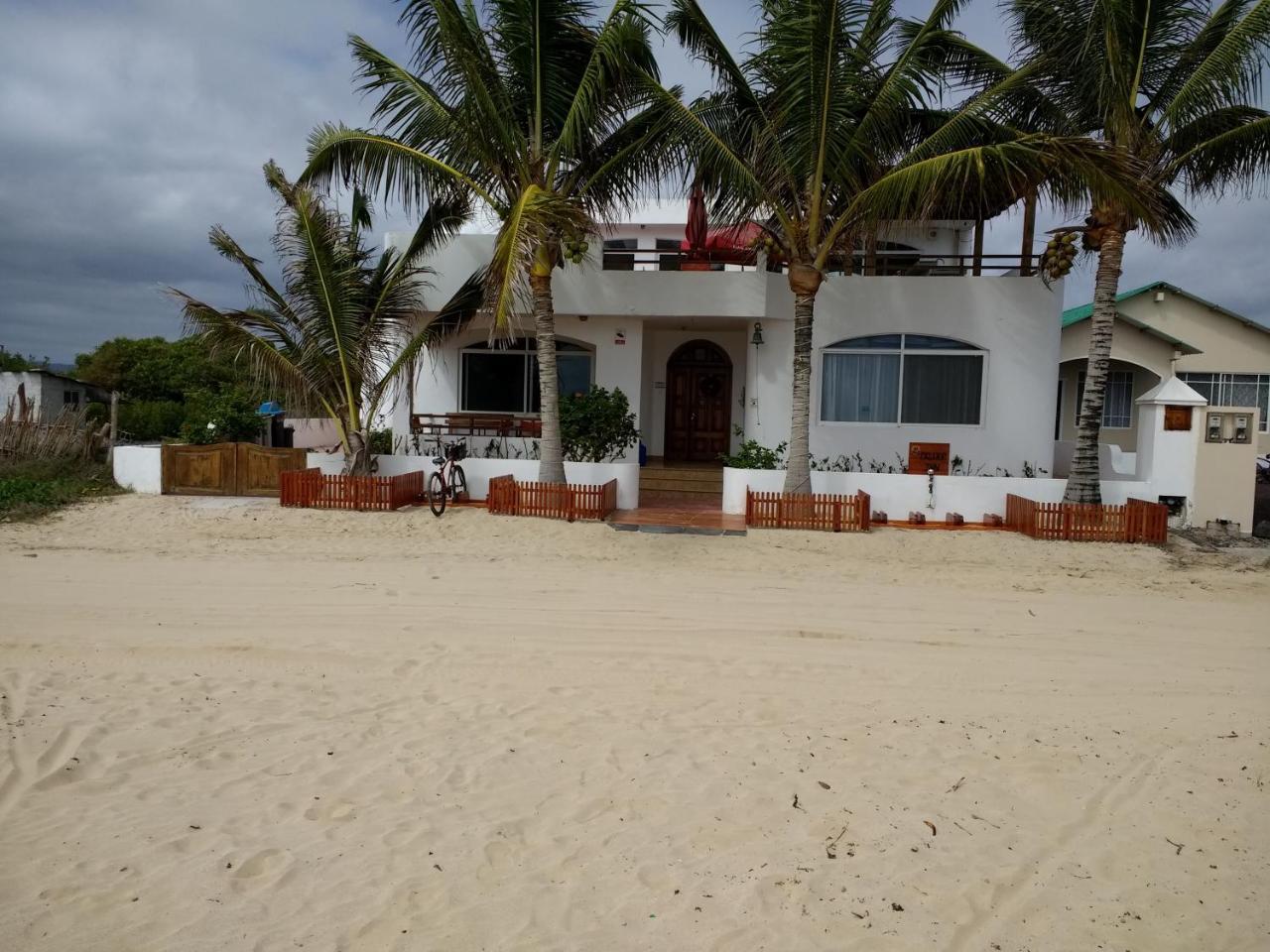 Drake Inn Puerto Villamil Bagian luar foto